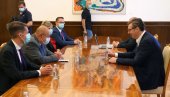 KONSULTACIJE O FORMIRANJU NOVE VLADE: Vučić razgovarao sa Pastorom i Zukorlićem KONSULTACIJE O FORMIRANJU NOVE VLADE: Vučić razgovarao sa Pastorom i Zukorlićem