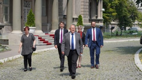 ПАСТОР НАКОН КОНСУЛТАЦИЈА: Наставак сарадње, СВМ ће бити део владајуће већине ПАСТОР НАКОН КОНСУЛТАЦИЈА: Наставак сарадње, СВМ ће бити део владајуће већине