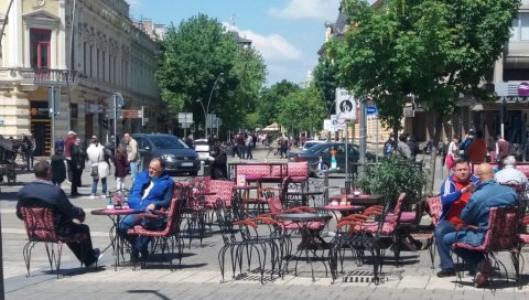 СУТРА ОДЛУКА О МОГУЋЕМ ПОПУШТАЊУ МЕРА: Док су једни за, а други изричито против, ево која опција је најреалнија СУТРА ОДЛУКА О МОГУЋЕМ ПОПУШТАЊУ МЕРА: Док су једни за, а други изричито против, ево која опција је најреалнија
