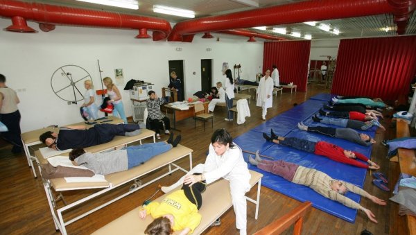 ШАЛТЕРИ ЗА БЕСПЛАТНУ БАЊУ: Пензионери са Старог града, ево како да се пријавите ШАЛТЕРИ ЗА БЕСПЛАТНУ БАЊУ: Пензионери са Старог града, ево како да се пријавите