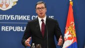 ПРЕДСЕДНИК ВУЧИЋ ИЗ БРИСЕЛА: Скупа цена протеста, надам се паду броја оболелих, ЕК потврдила раст наше привреде ПРЕДСЕДНИК ВУЧИЋ ИЗ БРИСЕЛА: Скупа цена протеста, надам се паду броја оболелих, ЕК потврдила раст наше привреде