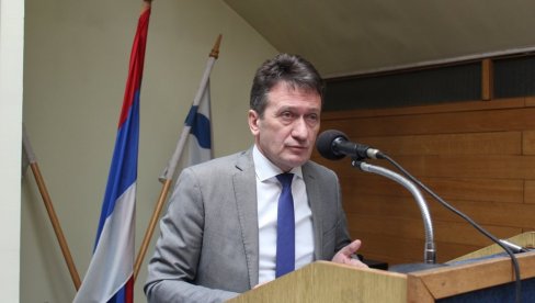 УГЉЕВИК „ВАГА“ ПОМОЋ ЗА ПРИВРЕДНИКЕ: Ништа од лепих речи УГЉЕВИК „ВАГА“ ПОМОЋ ЗА ПРИВРЕДНИКЕ: Ништа од лепих речи