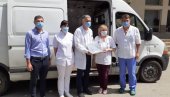ФОНДАЦИЈЕ НОВАК ЂОКОВИЋ И ДЕЛИЈЕ: Заједничка донација КБЦ Косовска Митровица (ФОТО) ФОНДАЦИЈЕ НОВАК ЂОКОВИЋ И ДЕЛИЈЕ: Заједничка донација КБЦ Косовска Митровица (ФОТО)