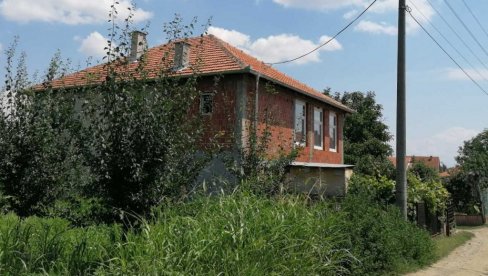 ИСПАО ИЗ ТАКСИЈА: У саобраћајном удесу у Тунису погинуо Бојан Савић из Житорађе, повређено још троје Срба ИСПАО ИЗ ТАКСИЈА: У саобраћајном удесу у Тунису погинуо Бојан Савић из Житорађе, повређено још троје Срба