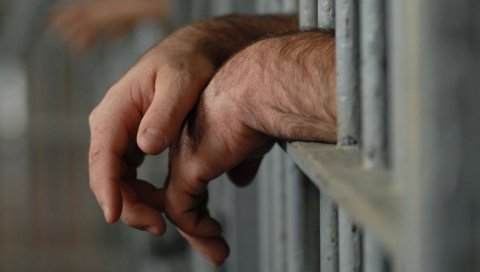 ОСУЂЕНА ТРОЈИЦА СРПСКИХ ПИНК ПАНТЕРА: Пали због неуспеле пљачке у Швајцарској ОСУЂЕНА ТРОЈИЦА СРПСКИХ ПИНК ПАНТЕРА: Пали због неуспеле пљачке у Швајцарској