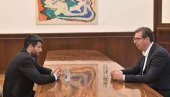 NASTAVLJENE KONSULTACIJE O VLADI: Predsednik Vučić se sastao sa Šapićem (FOTO) NASTAVLJENE KONSULTACIJE O VLADI: Predsednik Vučić se sastao sa Šapićem (FOTO)