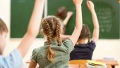 КРИЗНИ ШТАБ ПРЕЛОМИО! Ево како ће ђаци похађати наставу следеће недеље КРИЗНИ ШТАБ ПРЕЛОМИО! Ево како ће ђаци похађати наставу следеће недеље