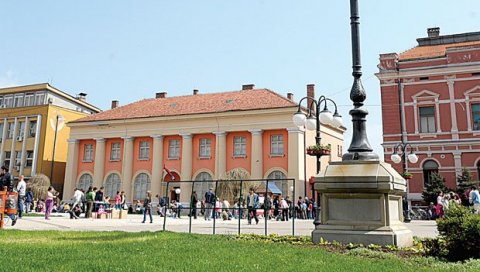 ЈОШ ЈЕДАН ГРАД ПРОГЛАСИО ВАНРЕДНУ СИТУАЦИЈУ: Прети да постане ново жариште вируса корона у Србији ЈОШ ЈЕДАН ГРАД ПРОГЛАСИО ВАНРЕДНУ СИТУАЦИЈУ: Прети да постане ново жариште вируса корона у Србији