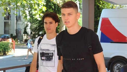 IZ VOŽDOVCA U PRIMERU: Bošnjak kod Maksimovića IZ VOŽDOVCA U PRIMERU: Bošnjak kod Maksimovića
