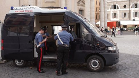 KAZNAMA DO DISCIPLINE: Italijani udaraju po džepu građana kako bi sprečili širenje virusa korona KAZNAMA DO DISCIPLINE: Italijani udaraju po džepu građana kako bi sprečili širenje virusa korona