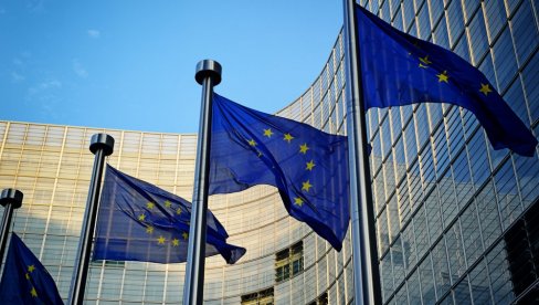 ЕУ ПРОТИВ ПРИШТИНА НЕ ХАЈЕ: Нацрт закона о вредностима ОВК подрива слободу изражавања ЕУ ПРОТИВ ПРИШТИНА НЕ ХАЈЕ: Нацрт закона о вредностима ОВК подрива слободу изражавања