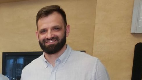ВЕЋИНА РАЗЛОГА АНТИСРПСКА Бојовић о протестима: Коловође неспособни да воде државу ВЕЋИНА РАЗЛОГА АНТИСРПСКА Бојовић о протестима: Коловође неспособни да воде државу