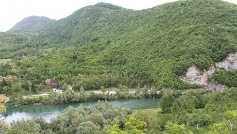 БИСТРИЧКИ ТУНЕЛ ЧЕКА ВОЈСКУ СРБИЈЕ: Годинама је био под велом тајне и гласинама узнемираво грађане, а сада опет привлачи пажњу БИСТРИЧКИ ТУНЕЛ ЧЕКА ВОЈСКУ СРБИЈЕ: Годинама је био под велом тајне и гласинама узнемираво грађане, а сада опет привлачи пажњу