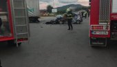 СТРАВИЧНА САОБРАЋАЈКА У НИКШИЋУ: Погинуле две особе, једна тешко повређена СТРАВИЧНА САОБРАЋАЈКА У НИКШИЋУ: Погинуле две особе, једна тешко повређена
