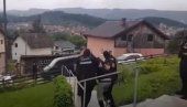 SNIMAK HAPŠENJA NIKOLE IVOVIĆA: Ovako je u Palama pao Kotoranin (VIDEO) SNIMAK HAPŠENJA NIKOLE IVOVIĆA: Ovako je u Palama pao Kotoranin (VIDEO)