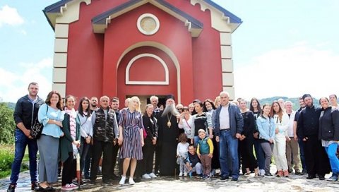 У МЕДИЦИНУ УШЛА ПОЛИТИКА: Епископ будмљанско-никшићки Јоаникије критички о раду појединих здравствених служби У МЕДИЦИНУ УШЛА ПОЛИТИКА: Епископ будмљанско-никшићки Јоаникије критички о раду појединих здравствених служби