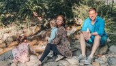 ПРВА ФОТОГРАФИЈА МАЛЕНЕ АНГЕЛИНЕ: Бојана објавила слику из породилишта (ФОТО) ПРВА ФОТОГРАФИЈА МАЛЕНЕ АНГЕЛИНЕ: Бојана објавила слику из породилишта (ФОТО)