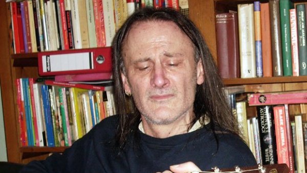 ШТУЛИЋ БЕСАН НА ХРВАТЕ: Заштићени су као бели медведи, то нема везе са разумом, цела музичка индустрија су рекеташи ШТУЛИЋ БЕСАН НА ХРВАТЕ: Заштићени су као бели медведи, то нема везе са разумом, цела музичка индустрија су рекеташи