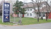 DNEVNO TESTIRAJU 270 UZORAKA: VSI Kraljevo povećao kapacitet za 30 odsto DNEVNO TESTIRAJU 270 UZORAKA: VSI Kraljevo povećao kapacitet za 30 odsto