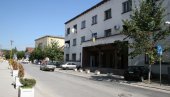 LEKARI DESETKOVANI: Vanredna situacija proglašena u još jednoj opštini u Srbiji LEKARI DESETKOVANI: Vanredna situacija proglašena u još jednoj opštini u Srbiji