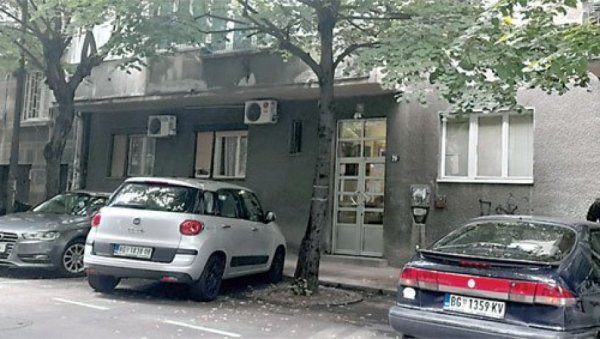 ЦРНОГОРКИ ОДРЕЂЕН ПРИТВОР: Осумњичена да је након свађе убила мушкарца (51) на Славији ЦРНОГОРКИ ОДРЕЂЕН ПРИТВОР: Осумњичена да је након свађе убила мушкарца (51) на Славији