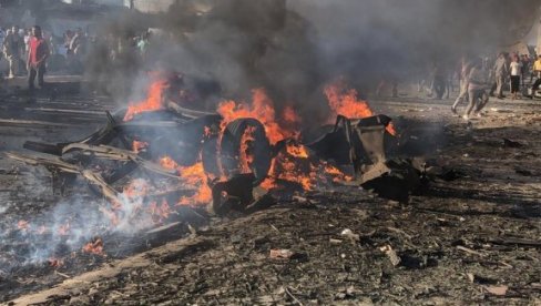 NOVI BOMBAŠKI NAPAD: U eksploziji autobombe najmanje petoro poginulo i 85 ranjeno NOVI BOMBAŠKI NAPAD: U eksploziji autobombe najmanje petoro poginulo i 85 ranjeno