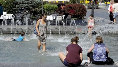 DO PETKA ĆE BITI PAKLENO, A NAKON TOGA SLEDI PREOKRET: RHMZ izdao upozorenje, na snazi narandžasti meteoalarm