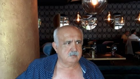 VUKLI GA KAO DŽAK: Zbog prolaska na crveno, uhapšen advokat Jevto Janković iz Banjaluke VUKLI GA KAO DŽAK: Zbog prolaska na crveno, uhapšen advokat Jevto Janković iz Banjaluke