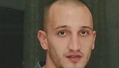 НОВИ ДЕТАЉИ ИСТРАГЕ УБИСТВА БОРИВОЈА СИМОВИЋА: Тројица се предала, тражи се ко је пуцао НОВИ ДЕТАЉИ ИСТРАГЕ УБИСТВА БОРИВОЈА СИМОВИЋА: Тројица се предала, тражи се ко је пуцао