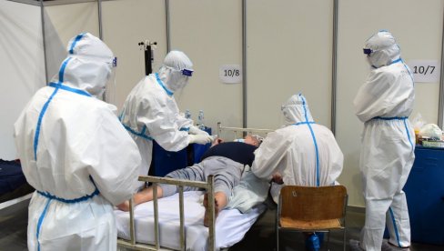 НОВОСТИ У ЦРВЕНОЈ ЗОНИ АРЕНЕ: Лекари без паузе за воду и ручак - ЧИТАЈТЕ У НАШЕМ ШТАМПАНОМ ИЗДАЊУ НОВОСТИ У ЦРВЕНОЈ ЗОНИ АРЕНЕ: Лекари без паузе за воду и ручак - ЧИТАЈТЕ У НАШЕМ ШТАМПАНОМ ИЗДАЊУ