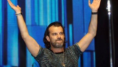 LUKAS BRUTALNO DUI LIPI: Ova slika je moj odgovor tebi (FOTO) LUKAS BRUTALNO DUI LIPI: Ova slika je moj odgovor tebi (FOTO)