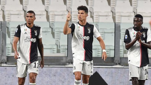 JEDAN DAN MESI, DRUGI RONALDO: Dvojica najboljih fudbalera sveta obaraju rekorde u isto vreme JEDAN DAN MESI, DRUGI RONALDO: Dvojica najboljih fudbalera sveta obaraju rekorde u isto vreme