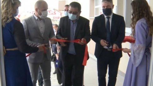 СМЕШТАЈ ЗА ИЗБЕГЛЕ И РАСЕЉЕНЕ: У Дервенти отворен центар за 100 корисника СМЕШТАЈ ЗА ИЗБЕГЛЕ И РАСЕЉЕНЕ: У Дервенти отворен центар за 100 корисника