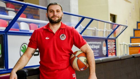 ТРЕНЕР ФМП ЈОВАНОВИЋ: Када ти лоши шутери Партизана дају осам тројки... ТРЕНЕР ФМП ЈОВАНОВИЋ: Када ти лоши шутери Партизана дају осам тројки...