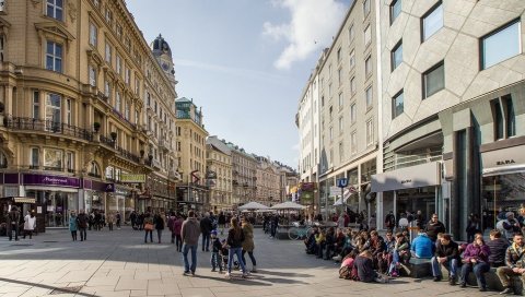 У АУСТРИЈИ СУКОБ ЈАВНОГ МЊЕЊА: Министар најавио - Наставници позитивни на ковид држаће предавања