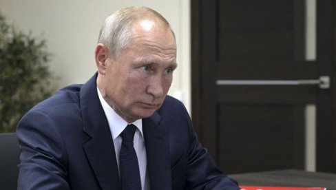Путин парафирао будућност Русије Путин парафирао будућност Русије