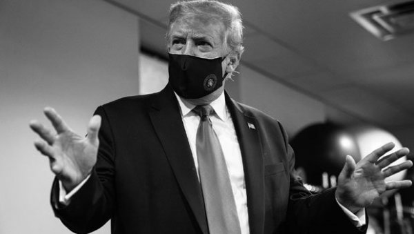 ТРАМП ВОДИ УЛИЧНИ РАТ: Портланд гори, градоначелници против савезних трупа ТРАМП ВОДИ УЛИЧНИ РАТ: Портланд гори, градоначелници против савезних трупа