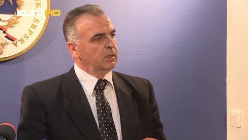 ШВРАКА ДИЈАГНОСТИКОВАН КОВИД 19: Главни тужилац РС позитиван на корону ШВРАКА ДИЈАГНОСТИКОВАН КОВИД 19: Главни тужилац РС позитиван на корону