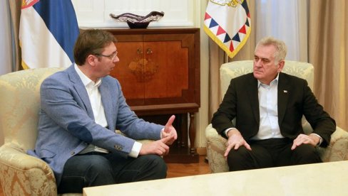 NIKOLIĆ O SASTANKU NA ANDRIĆEVOM VENCU: Prijateljski razgovor sa Vučićem, nema veze sa pregovorima oko vlade NIKOLIĆ O SASTANKU NA ANDRIĆEVOM VENCU: Prijateljski razgovor sa Vučićem, nema veze sa pregovorima oko vlade