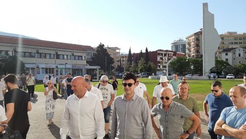 ОПШТИНУ БУДВА ЧУВА ПОЛИЦИЈА: Царевић поштом добио решење за разрешенје ОПШТИНУ БУДВА ЧУВА ПОЛИЦИЈА: Царевић поштом добио решење за разрешенје