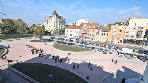 БРАНИЋЕ СЕ СА СЛОБОДЕ: У Новом Саду саслушане осумњичене за малверзације у вези са ПИО фондом БРАНИЋЕ СЕ СА СЛОБОДЕ: У Новом Саду саслушане осумњичене за малверзације у вези са ПИО фондом