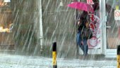 UPOZORENJE RHMZ: Očekujte pljuskove praćene grmljavinom i gradom, sledeće nedelje tropski talas, a zatim ponovo kiša UPOZORENJE RHMZ: Očekujte pljuskove praćene grmljavinom i gradom, sledeće nedelje tropski talas, a zatim ponovo kiša