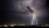 РЕКОРДНИХ 60.000 МУЊА: Јако невреме погодило Аустрију