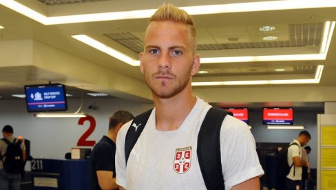 ИДЕМО НА МУНДИЈАЛ, ЖИВЕЛА СРБИЈА: Позив селектора Стојковића обрадовао везисту Валенсије Уроша Рачића ИДЕМО НА МУНДИЈАЛ, ЖИВЕЛА СРБИЈА: Позив селектора Стојковића обрадовао везисту Валенсије Уроша Рачића