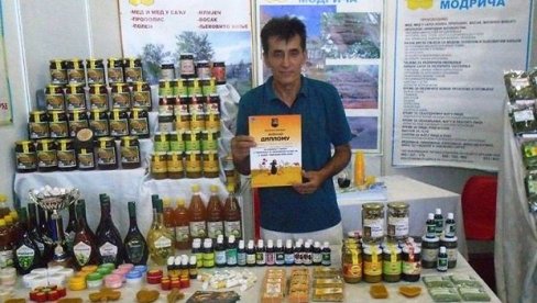 U PRIRODI LEK ZA SVE VRSTE BOLESTI: Otkriva inžinjer poljoprivrede Mirko Janković U PRIRODI LEK ZA SVE VRSTE BOLESTI: Otkriva inžinjer poljoprivrede Mirko Janković