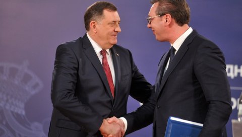 ВУЧИЋ ДАНАС У РС: Српској 2,7 милиона € ВУЧИЋ ДАНАС У РС: Српској 2,7 милиона €