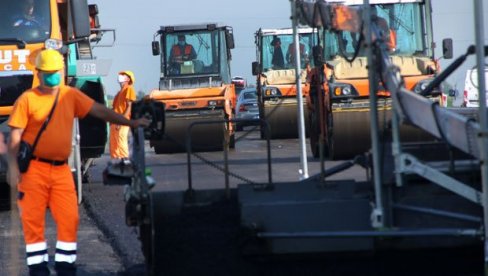 КОРОНА НИЈЕ УСПОРИЛА ИЗГРАДЊУ: Све је спремно за градњу Фпушкогорског коридора КОРОНА НИЈЕ УСПОРИЛА ИЗГРАДЊУ: Све је спремно за градњу Фпушкогорског коридора