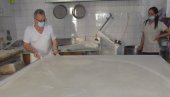 МАЈСТОР ЈОВЧА ЧУВА ТРАДИЦИЈУ: Једина регистрована кораџијска радња у поморављу успешно одолева новотаријама МАЈСТОР ЈОВЧА ЧУВА ТРАДИЦИЈУ: Једина регистрована кораџијска радња у поморављу успешно одолева новотаријама