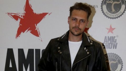 ИЗГЛЕД МИ НИЈЕ ПРИМАРАН: Милош Биковић о титули најсекси глумца у Русији ИЗГЛЕД МИ НИЈЕ ПРИМАРАН: Милош Биковић о титули најсекси глумца у Русији
