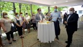 ЛОНЧАР СА ЗАПОСЛЕНИМА У “МИШОВИЋУ”: Поверење у здравство никада није било на вишем ниво ЛОНЧАР СА ЗАПОСЛЕНИМА У “МИШОВИЋУ”: Поверење у здравство никада није било на вишем ниво
